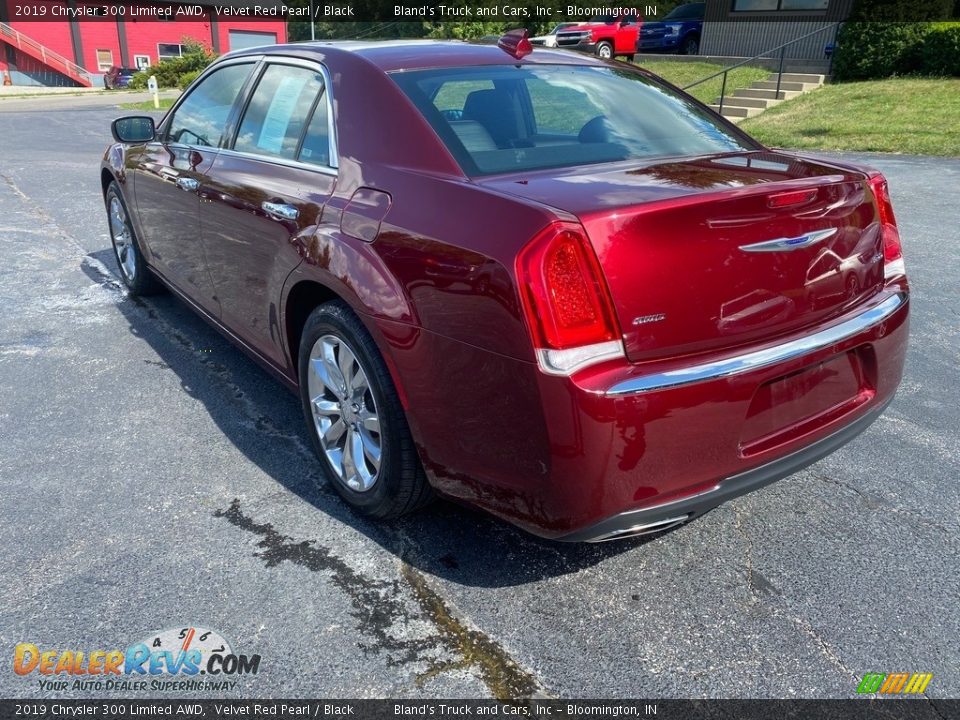 2019 Chrysler 300 Limited AWD Velvet Red Pearl / Black Photo #8