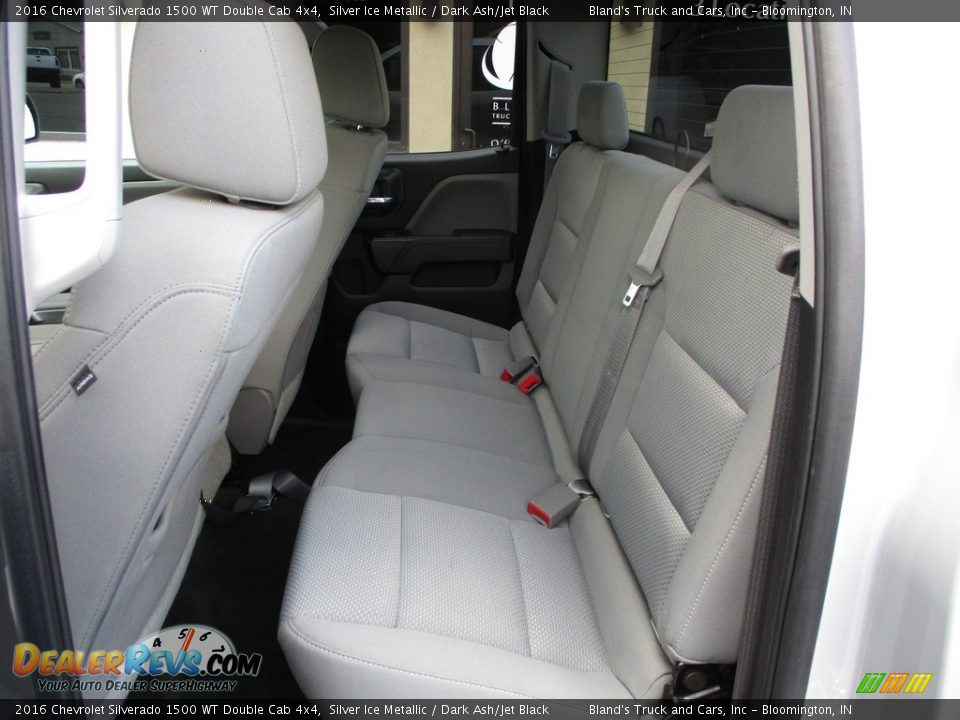 2016 Chevrolet Silverado 1500 WT Double Cab 4x4 Silver Ice Metallic / Dark Ash/Jet Black Photo #9