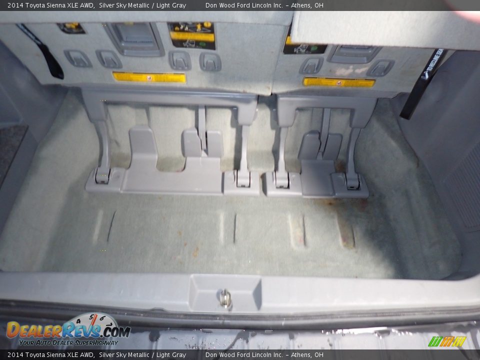 2014 Toyota Sienna XLE AWD Silver Sky Metallic / Light Gray Photo #13