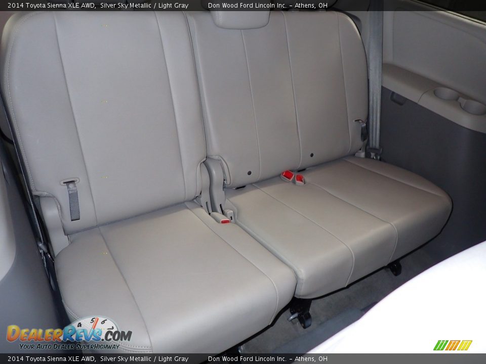 2014 Toyota Sienna XLE AWD Silver Sky Metallic / Light Gray Photo #25