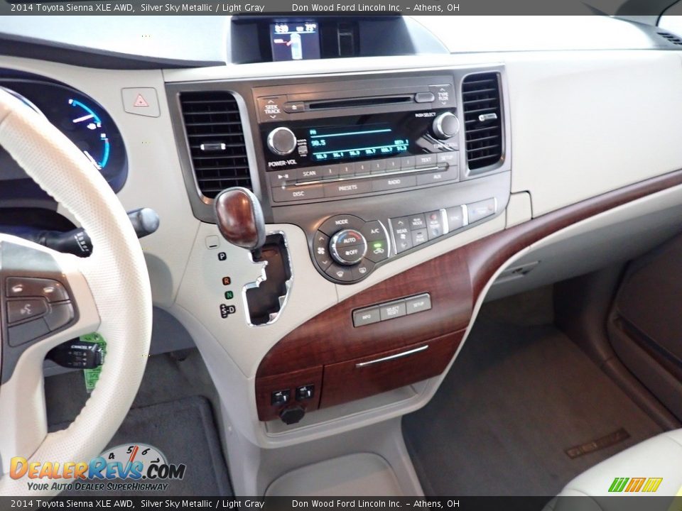 2014 Toyota Sienna XLE AWD Silver Sky Metallic / Light Gray Photo #32