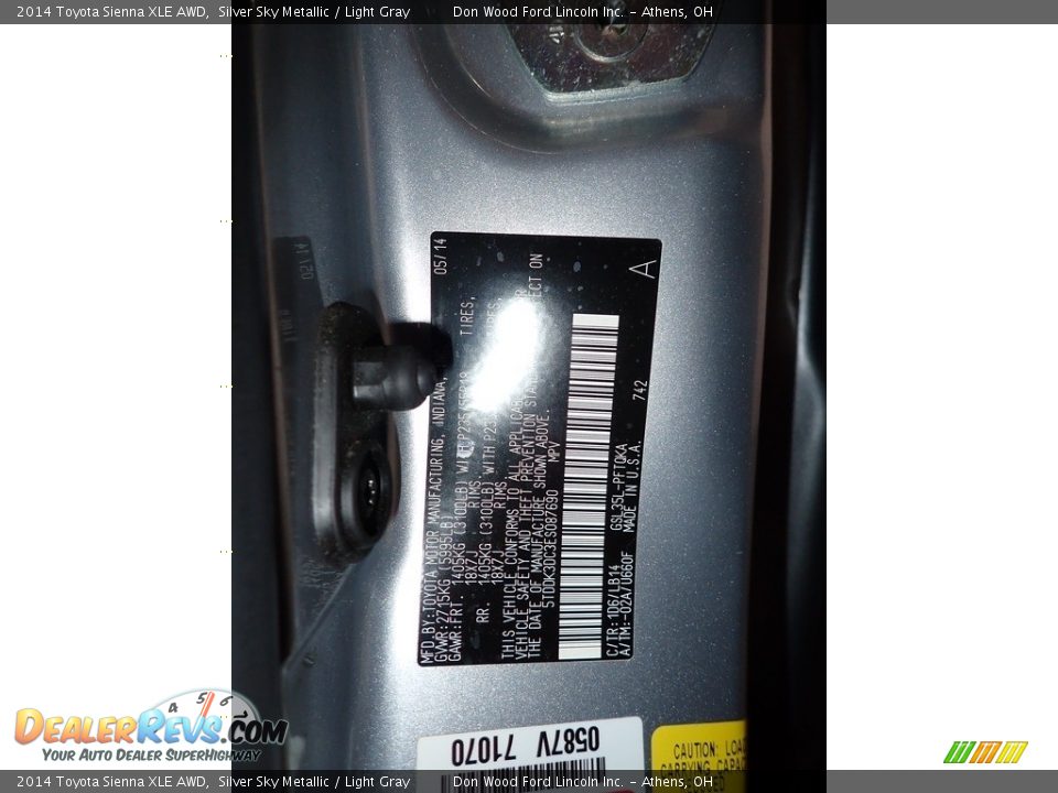 2014 Toyota Sienna XLE AWD Silver Sky Metallic / Light Gray Photo #34