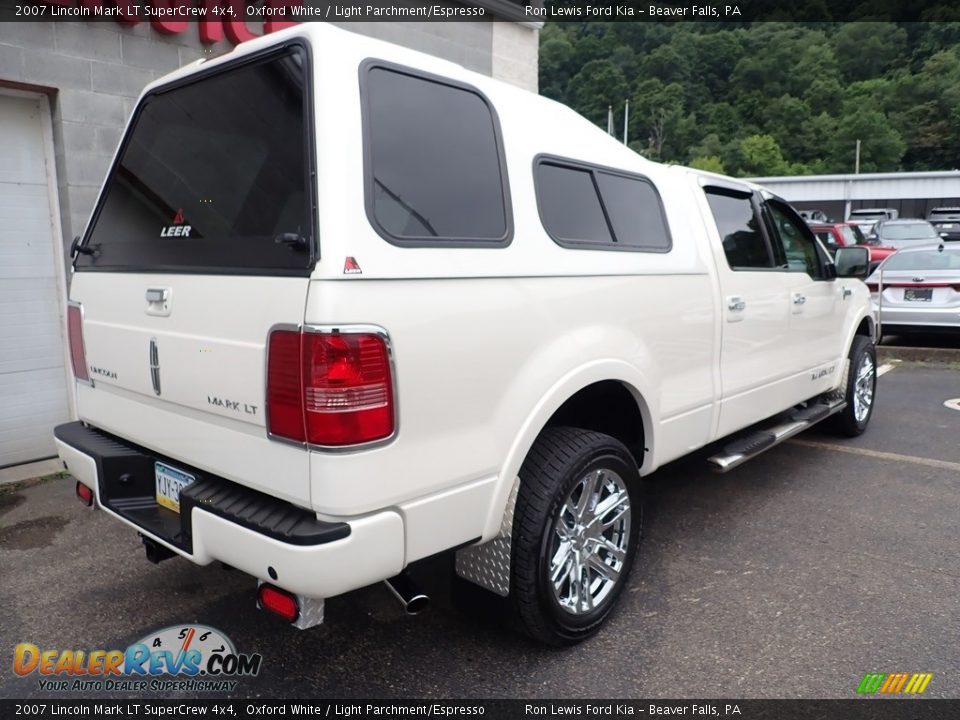 2007 Lincoln Mark LT SuperCrew 4x4 Oxford White / Light Parchment/Espresso Photo #2