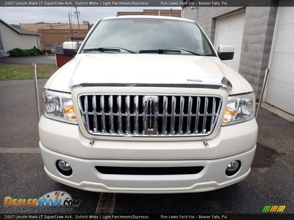 2007 Lincoln Mark LT SuperCrew 4x4 Oxford White / Light Parchment/Espresso Photo #4