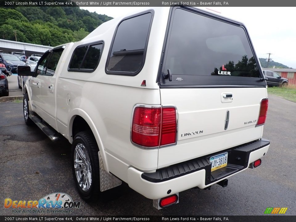 2007 Lincoln Mark LT SuperCrew 4x4 Oxford White / Light Parchment/Espresso Photo #6