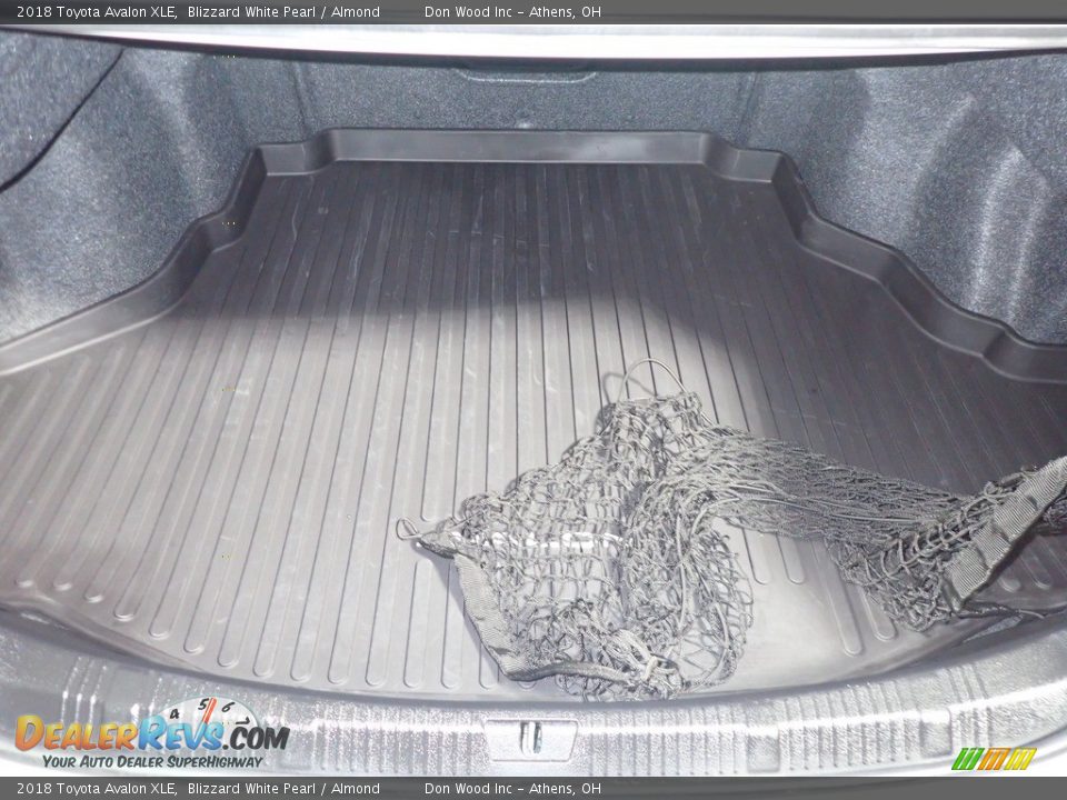 2018 Toyota Avalon XLE Blizzard White Pearl / Almond Photo #13