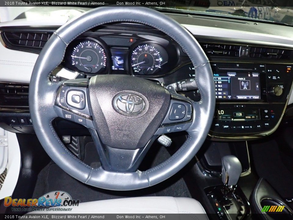 2018 Toyota Avalon XLE Blizzard White Pearl / Almond Photo #28