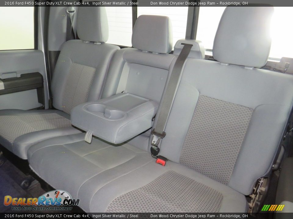 Rear Seat of 2016 Ford F450 Super Duty XLT Crew Cab 4x4 Photo #22