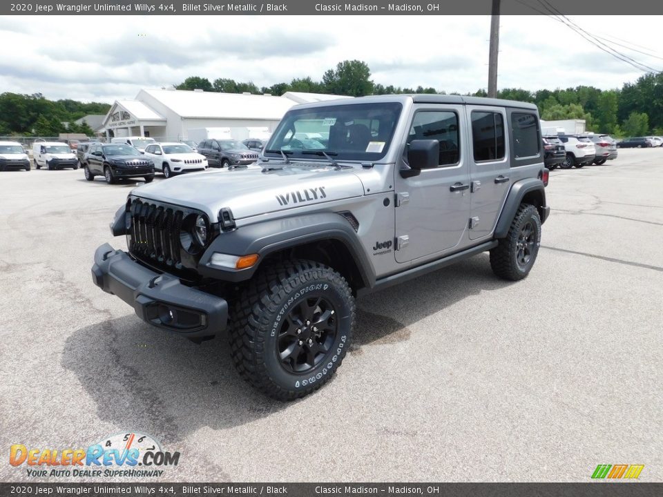 Front 3/4 View of 2020 Jeep Wrangler Unlimited Willys 4x4 Photo #2