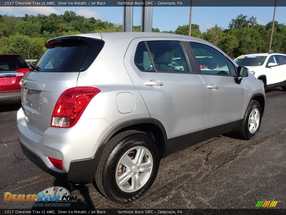 2017 Chevrolet Trax LS AWD Silver Ice Metallic / Jet Black Photo #9