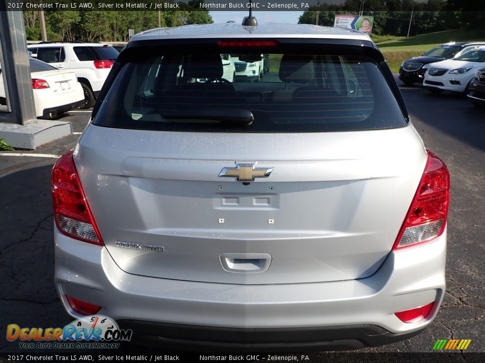 2017 Chevrolet Trax LS AWD Silver Ice Metallic / Jet Black Photo #10