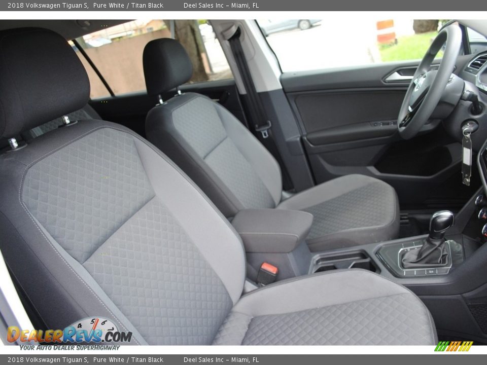 Front Seat of 2018 Volkswagen Tiguan S Photo #17