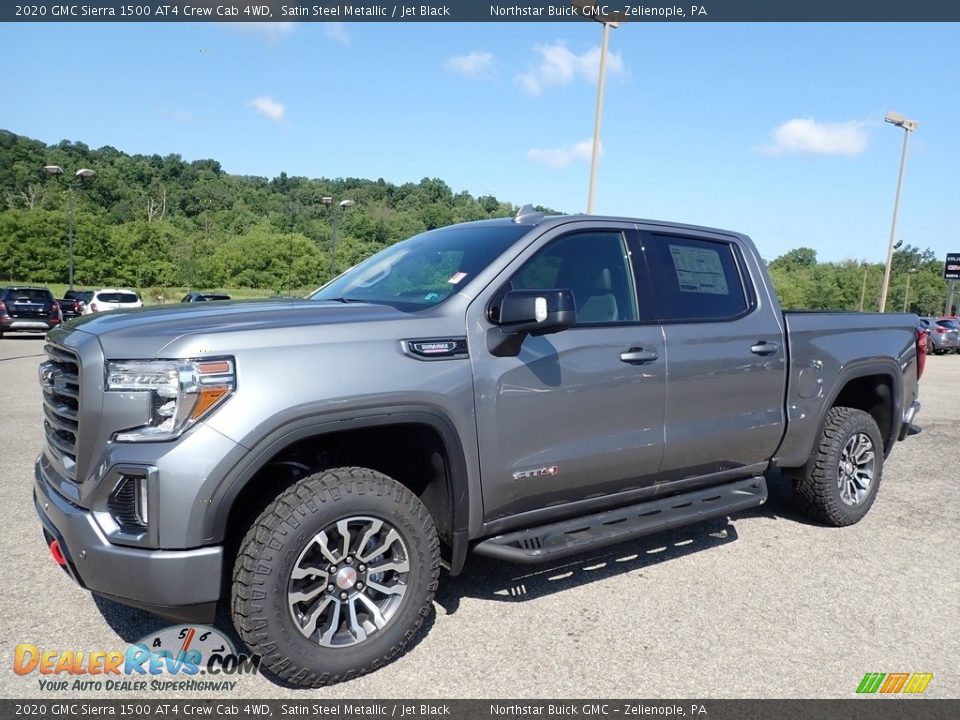 Front 3/4 View of 2020 GMC Sierra 1500 AT4 Crew Cab 4WD Photo #1