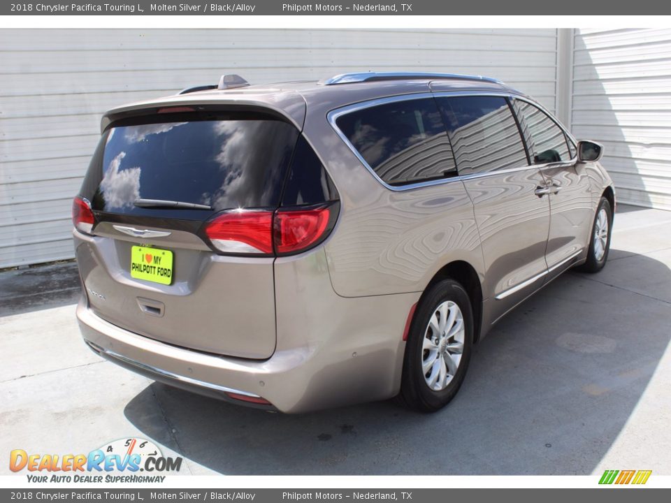 2018 Chrysler Pacifica Touring L Molten Silver / Black/Alloy Photo #10