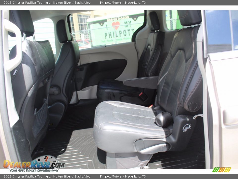 2018 Chrysler Pacifica Touring L Molten Silver / Black/Alloy Photo #24