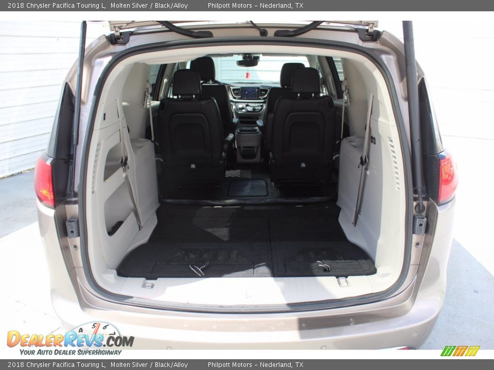 2018 Chrysler Pacifica Touring L Molten Silver / Black/Alloy Photo #28