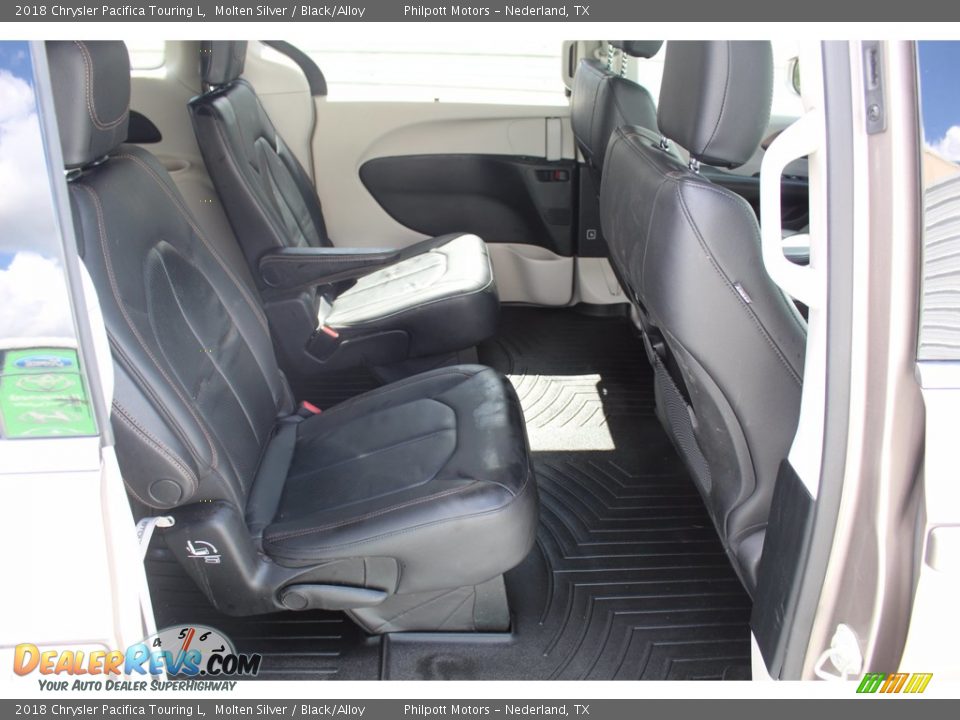 2018 Chrysler Pacifica Touring L Molten Silver / Black/Alloy Photo #29