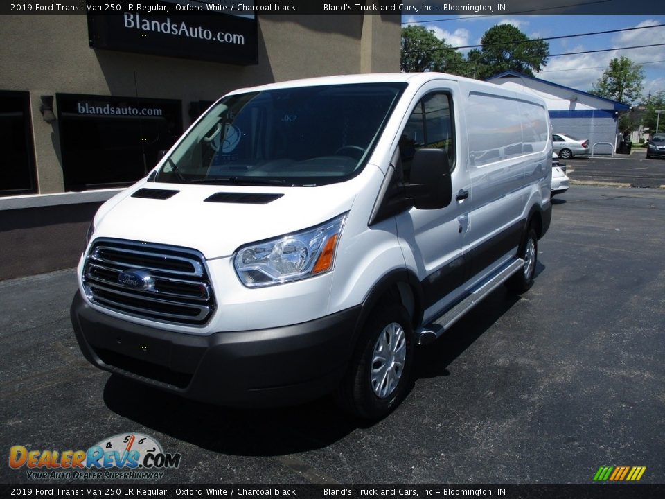 2019 Ford Transit Van 250 LR Regular Oxford White / Charcoal black Photo #2