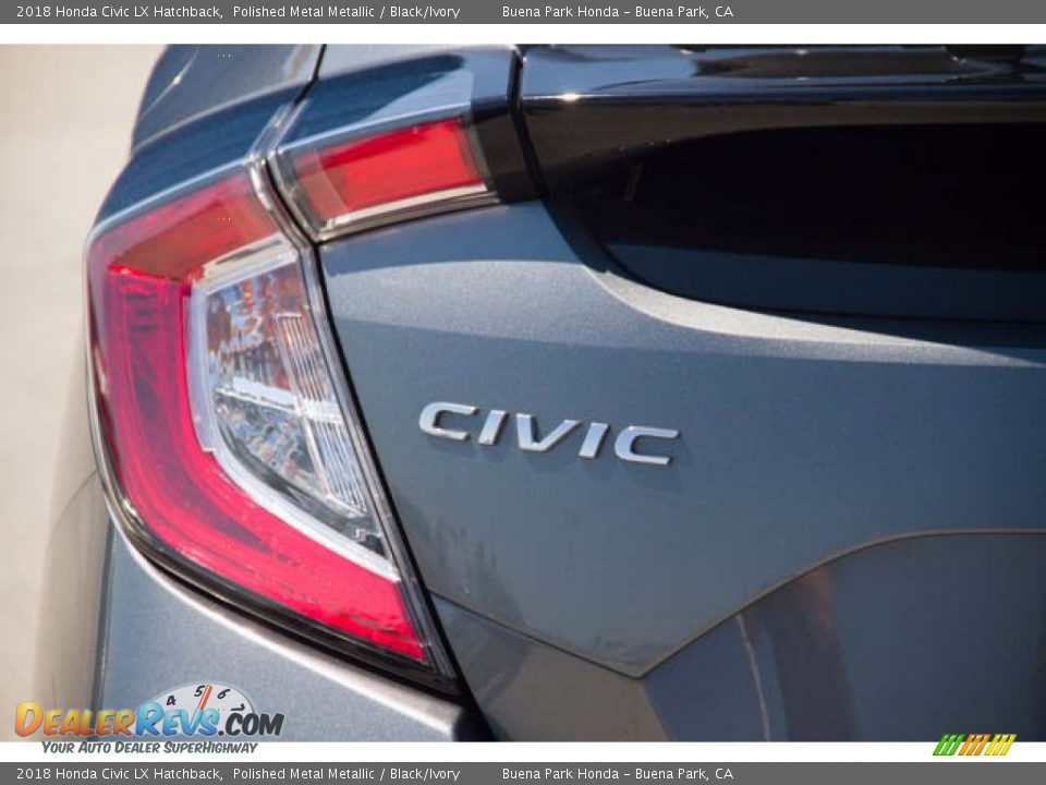 2018 Honda Civic LX Hatchback Polished Metal Metallic / Black/Ivory Photo #12