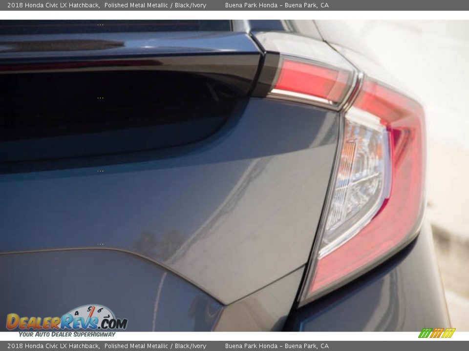 2018 Honda Civic LX Hatchback Polished Metal Metallic / Black/Ivory Photo #13