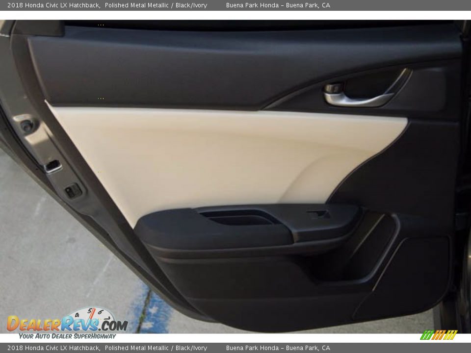 2018 Honda Civic LX Hatchback Polished Metal Metallic / Black/Ivory Photo #31