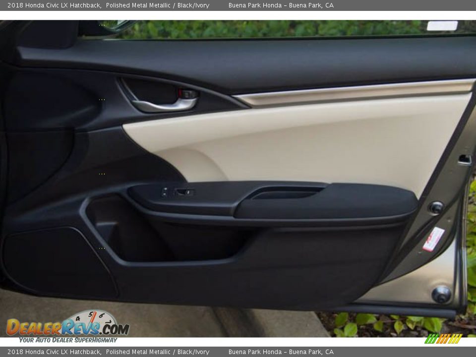2018 Honda Civic LX Hatchback Polished Metal Metallic / Black/Ivory Photo #33