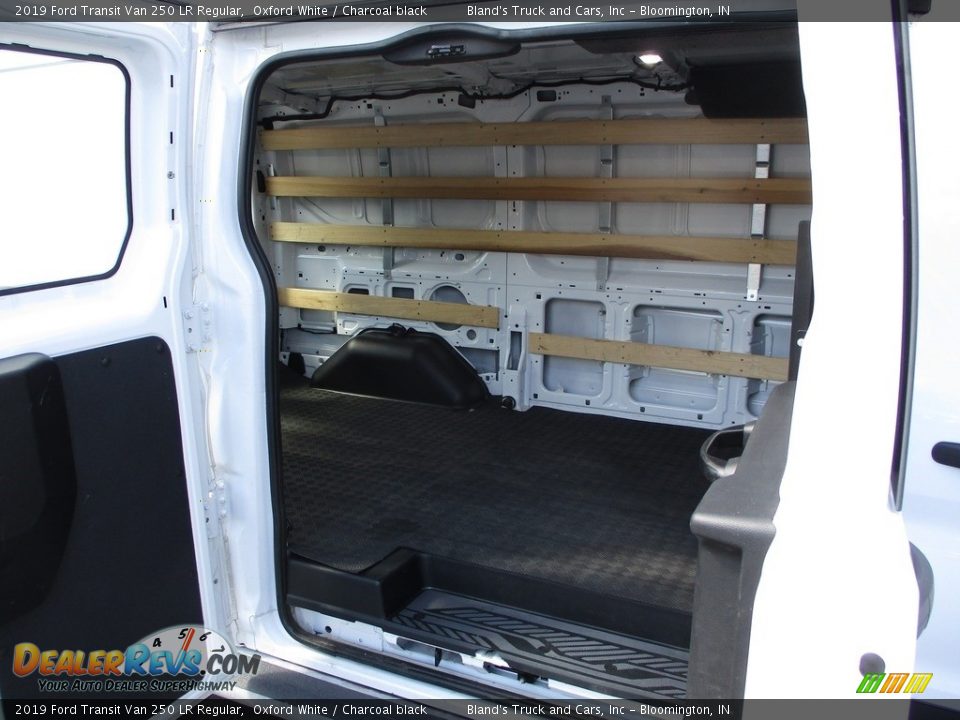 2019 Ford Transit Van 250 LR Regular Oxford White / Charcoal black Photo #22