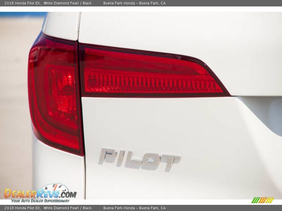 2018 Honda Pilot EX White Diamond Pearl / Black Photo #10