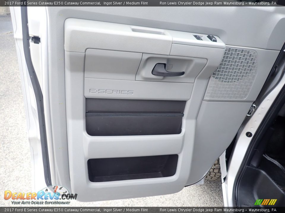 Door Panel of 2017 Ford E Series Cutaway E350 Cutaway Commercial Photo #15