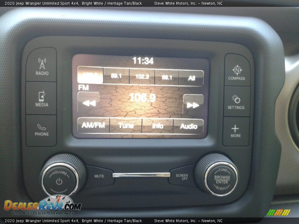 Controls of 2020 Jeep Wrangler Unlimited Sport 4x4 Photo #21