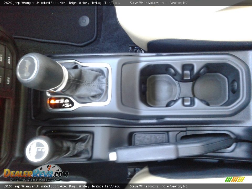 2020 Jeep Wrangler Unlimited Sport 4x4 Shifter Photo #25