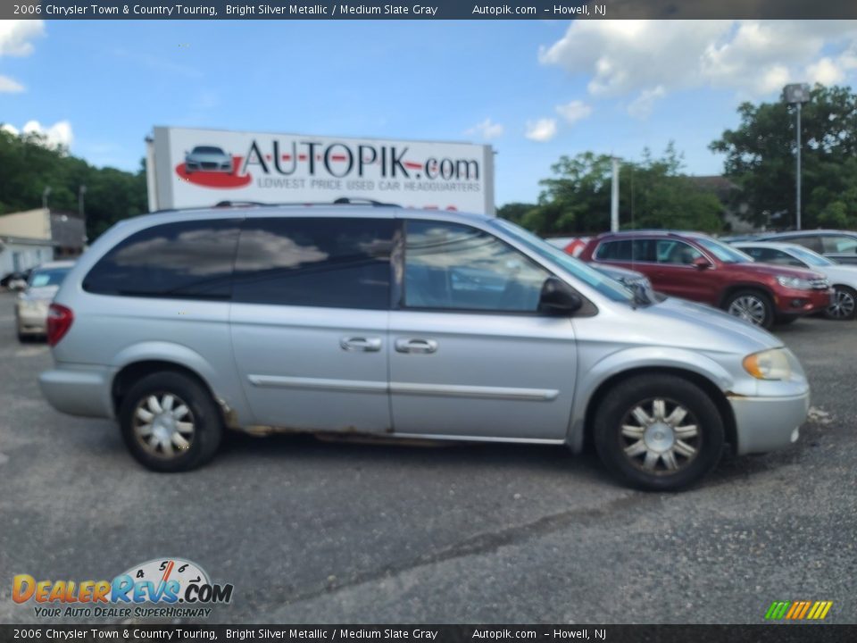 2006 Chrysler Town & Country Touring Bright Silver Metallic / Medium Slate Gray Photo #2