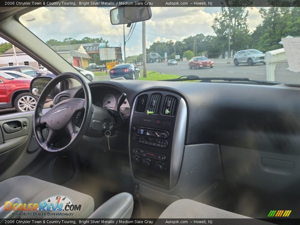 2006 Chrysler Town & Country Touring Bright Silver Metallic / Medium Slate Gray Photo #12