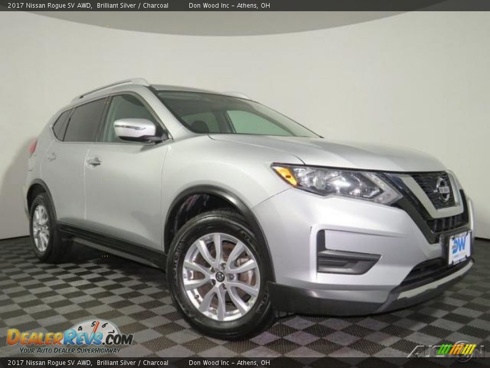 2017 Nissan Rogue SV AWD Brilliant Silver / Charcoal Photo #1