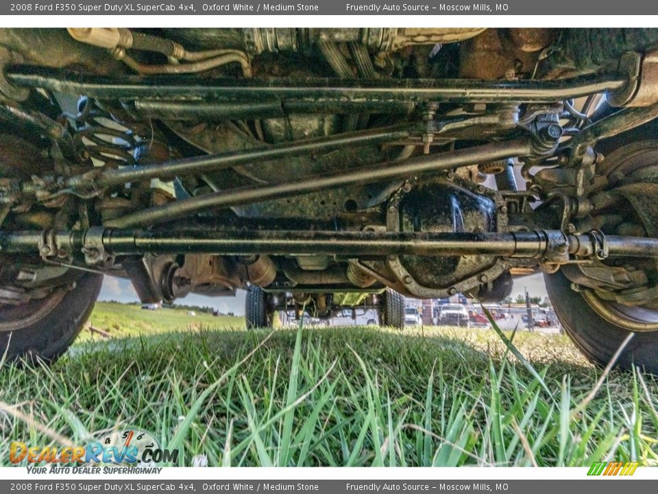 Undercarriage of 2008 Ford F350 Super Duty XL SuperCab 4x4 Photo #10