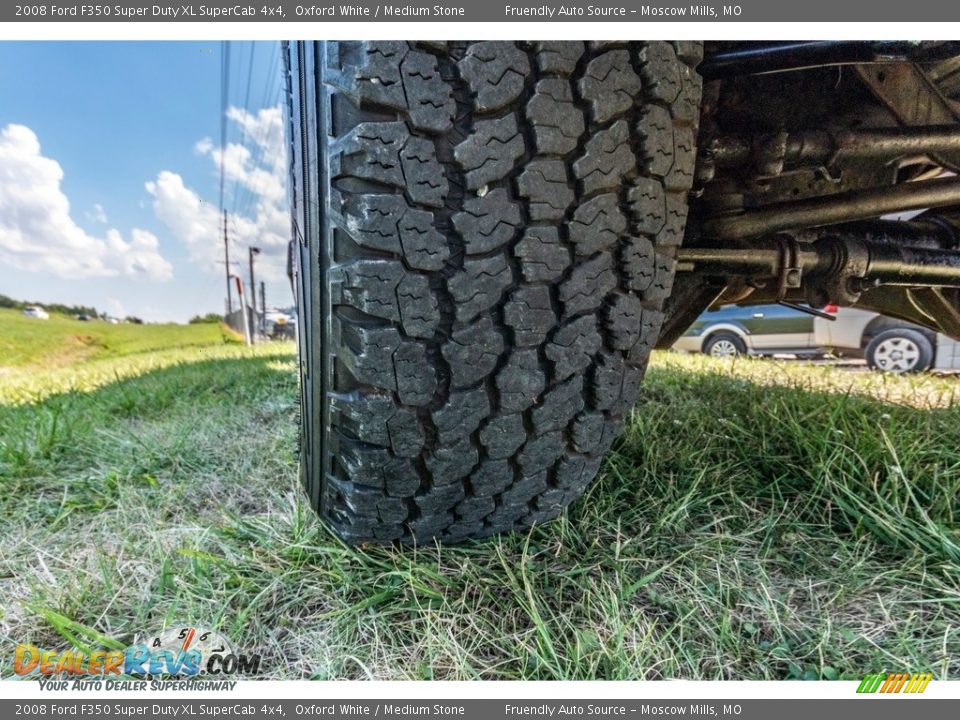 2008 Ford F350 Super Duty XL SuperCab 4x4 Oxford White / Medium Stone Photo #11