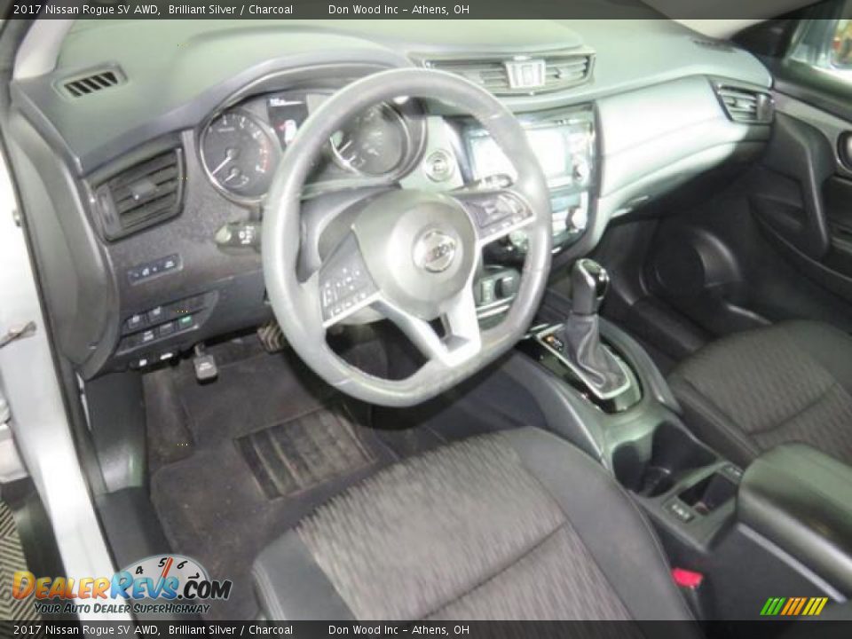 2017 Nissan Rogue SV AWD Brilliant Silver / Charcoal Photo #19