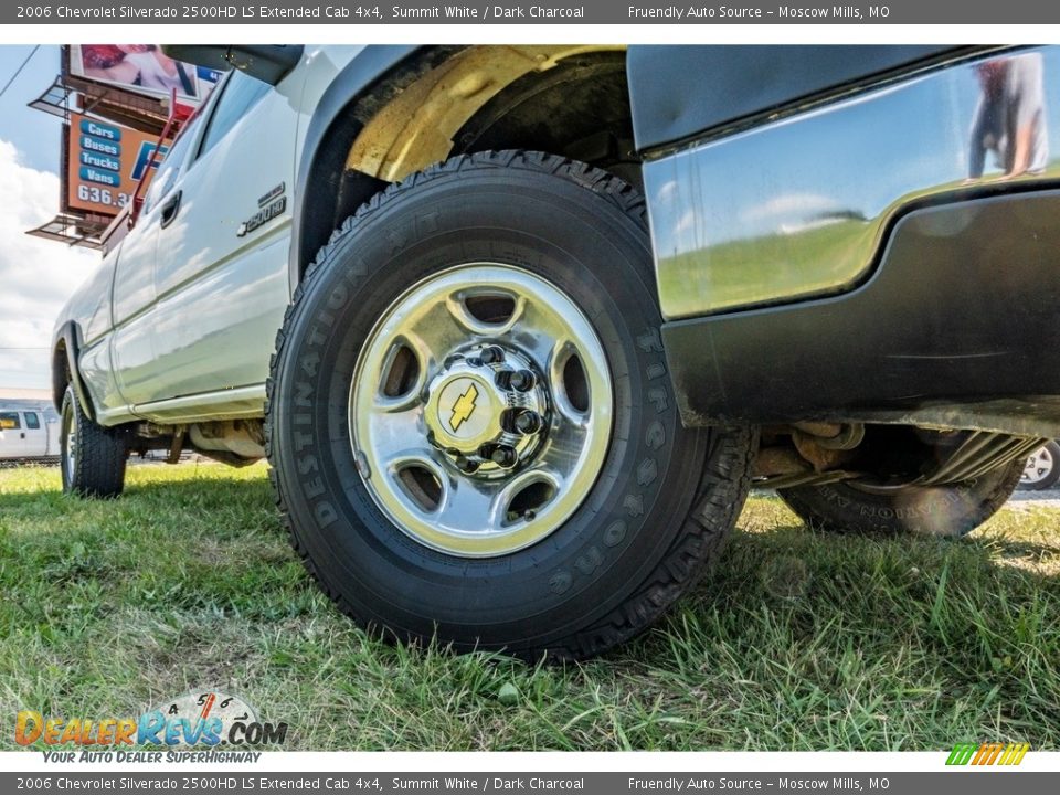 2006 Chevrolet Silverado 2500HD LS Extended Cab 4x4 Summit White / Dark Charcoal Photo #20