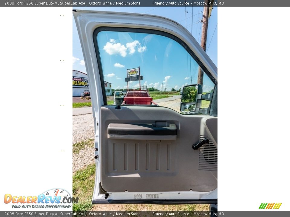 2008 Ford F350 Super Duty XL SuperCab 4x4 Oxford White / Medium Stone Photo #21