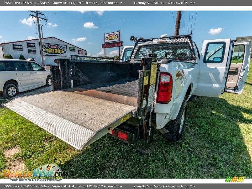 2008 Ford F350 Super Duty XL SuperCab 4x4 Oxford White / Medium Stone Photo #26