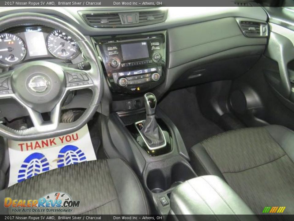 2017 Nissan Rogue SV AWD Brilliant Silver / Charcoal Photo #32