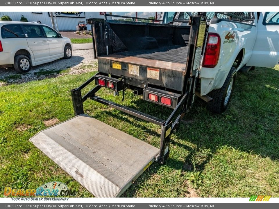 2008 Ford F350 Super Duty XL SuperCab 4x4 Oxford White / Medium Stone Photo #27