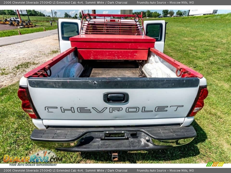 2006 Chevrolet Silverado 2500HD LS Extended Cab 4x4 Summit White / Dark Charcoal Photo #33