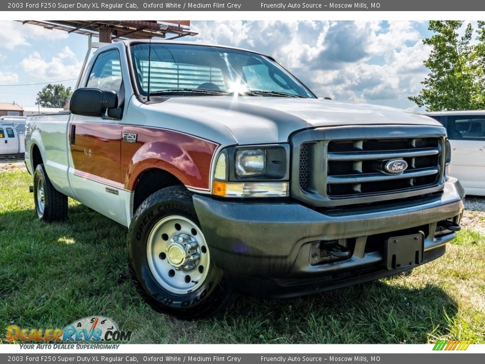 Front 3/4 View of 2003 Ford F250 Super Duty XL Regular Cab Photo #1