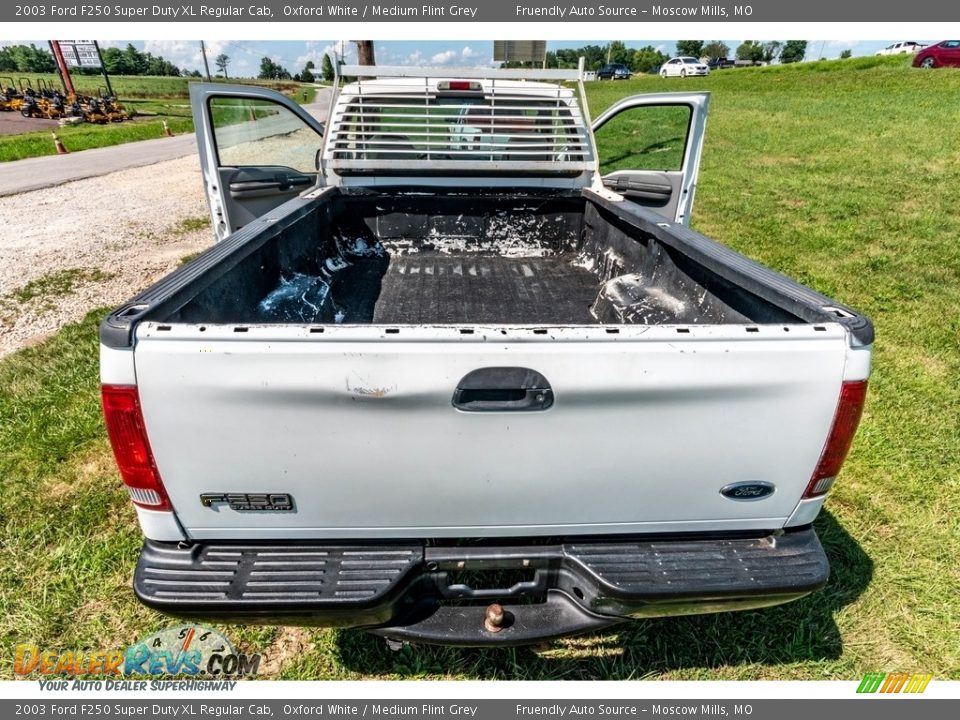 2003 Ford F250 Super Duty XL Regular Cab Oxford White / Medium Flint Grey Photo #23