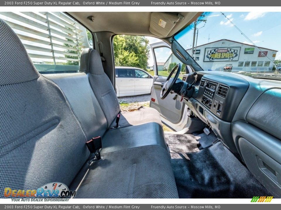 2003 Ford F250 Super Duty XL Regular Cab Oxford White / Medium Flint Grey Photo #27