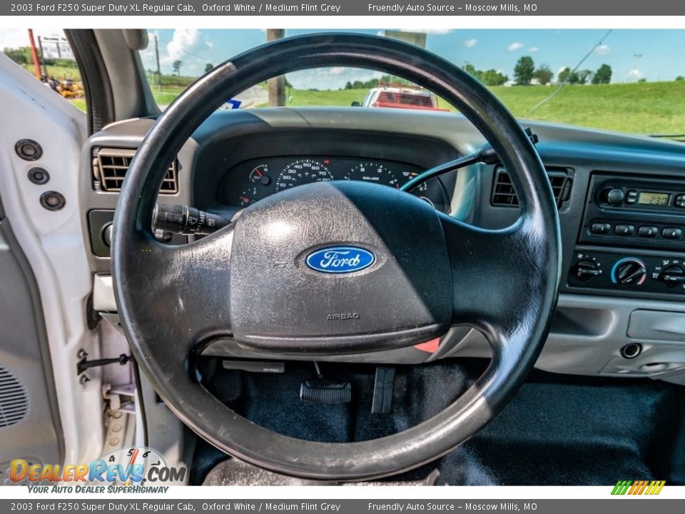 2003 Ford F250 Super Duty XL Regular Cab Oxford White / Medium Flint Grey Photo #31