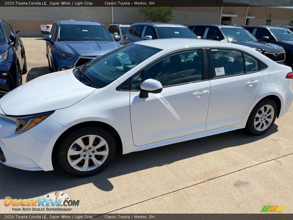 2020 Toyota Corolla LE Super White / Light Gray Photo #1