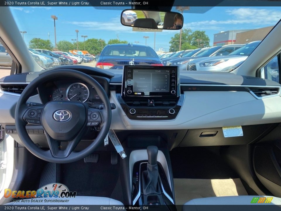 2020 Toyota Corolla LE Super White / Light Gray Photo #4
