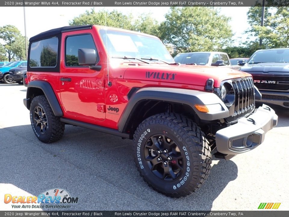 Front 3/4 View of 2020 Jeep Wrangler Willys 4x4 Photo #3
